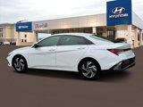 New 2025 Hyundai Elantra SEL image 4