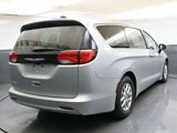 Used 2023 Chrysler Voyager LX image 5