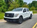 Used 2019 Nissan Titan S image 2