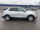 Used 2022 Chevrolet Equinox LT image 2