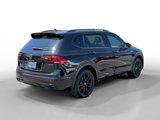 Used 2022 Volkswagen Tiguan SE R-Line image 5