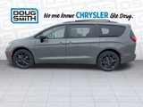 New 2025 Chrysler Pacifica Limited image 3