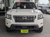 Used 2022 Nissan Frontier SV image 2