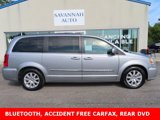 Used 2015 Chrysler Town & Country Touring image 2