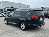 Used 2017 Chrysler Pacifica Platinum image 5
