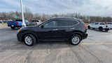 Used 2018 Nissan Rogue SV w/ Sun & Sound Touring Package image 6