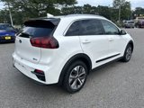 Used 2020 Kia Niro EX w/ Cold Weather Package image 5