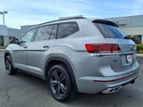 Certified 2021 Volkswagen Atlas SE w/ Panoramic Sunroof Package image 4