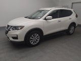 Used 2019 Nissan Rogue SV image 2
