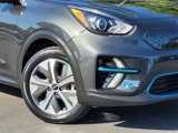 Used 2022 Kia Niro EX image 3