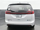 New 2025 Chrysler Pacifica Select image 3