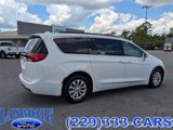 Used 2017 Chrysler Pacifica Touring-L image 4