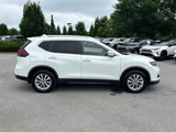 Used 2020 Nissan Rogue SV image 3
