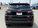 Used 2024 Jeep Compass Latitude image 4