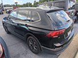 Used 2022 Volkswagen Tiguan SE w/ Panoramic Sunroof Package image 5