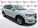 Used 2017 Nissan Rogue SV image 3