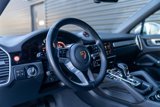 Certified 2022 Porsche Cayenne Platinum Edition image 4