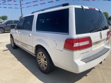 Used 2010 Lincoln Navigator L 2WD image 3