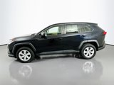 Used 2022 Toyota RAV4 LE image 4