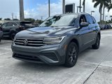 Used 2022 Volkswagen Tiguan SE w/ Panoramic Sunroof Package image 2