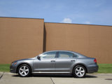 Used 2015 Volkswagen Passat 1.8T Limited Edition image 4