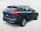 Used 2022 Volvo XC60 B5 Momentum w/ Climate Package image 5