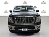 Used 2018 Nissan Titan SV w/ SV Convenience Package image 2