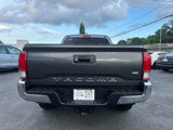 Used 2016 Toyota Tacoma TRD Off-Road image 4
