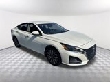 Used 2023 Nissan Altima 2.5 SV image 3