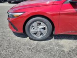 New 2025 Hyundai Elantra SE image 3