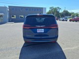 Used 2023 Chrysler Pacifica Touring-L image 5