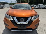 Used 2017 Nissan Rogue SV image 2