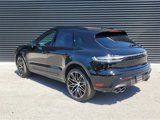 Certified 2024 Porsche Macan image 3