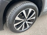 Used 2022 Volkswagen Taos SE w/ Panoramic Sunroof Package image 2