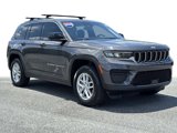 Used 2025 Jeep Grand Cherokee Laredo X w/ Luxury Tech Group I image 2