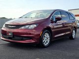 Used 2021 Chrysler Voyager LX image 5