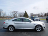 Used 2016 Ford Taurus SE image 2
