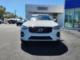 Certified 2022 Volvo XC60 B5 Momentum w/ Climate Package image 2