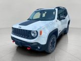 Used 2017 Jeep Renegade Trailhawk image 2