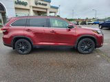 Used 2019 Toyota Highlander SE image 2