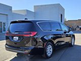 New 2025 Chrysler Pacifica Select image 5