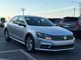 Used 2018 Volkswagen Passat 2.0T SE image 2
