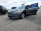 Used 2015 Ford Fusion SE image 3