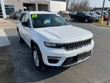 Used 2023 Jeep Grand Cherokee Limited image 3