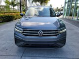 Used 2022 Volkswagen Tiguan SE image 3