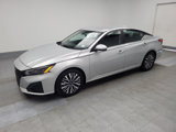 Used 2023 Nissan Altima 2.5 SV image 2
