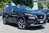 Used 2023 Nissan Rogue SV image 2