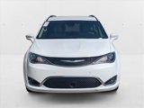 Used 2019 Chrysler Pacifica Touring-L w/ Advanced Safetytec Group image 2