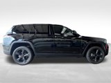 Used 2022 Jeep Grand Cherokee Altitude image 3