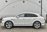 Used 2024 Bentley Bentayga Plug-In Hybrid image 5